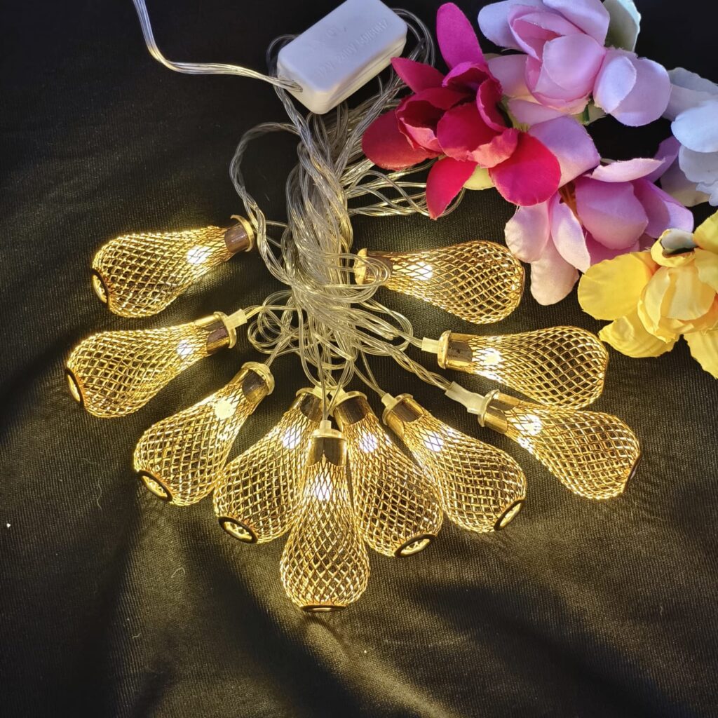 Metal Eyedrop Light – 7ft Long String with 10 Metal Eyedrop Lamps