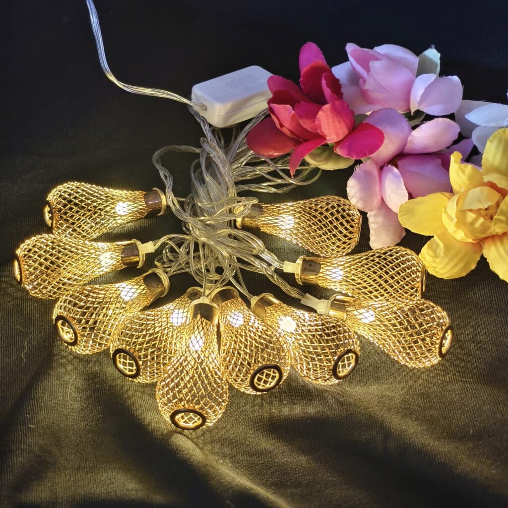 Metal Eyedrop Light – 7ft Long String with 10 Metal Eyedrop Lamps